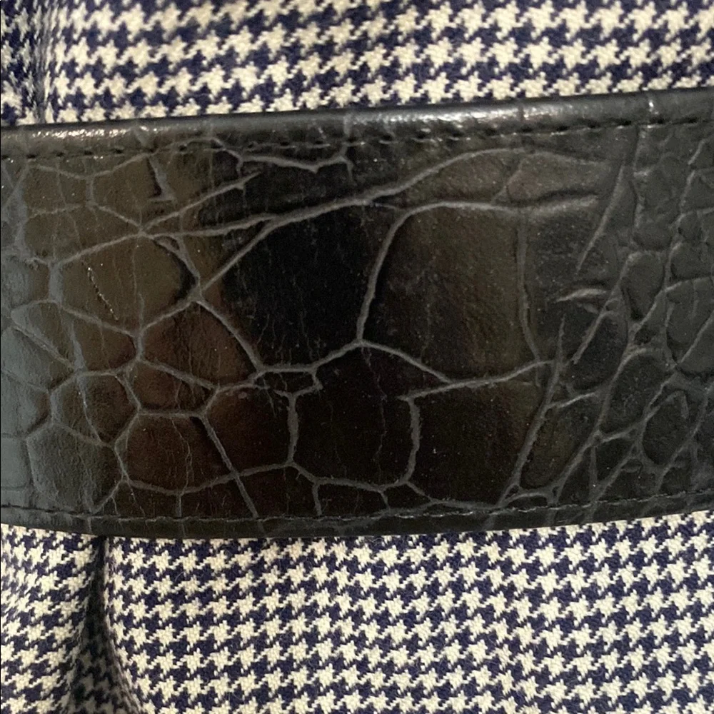 Black WIDE Belt with Croc design and Gold Buckle - Picture 4 of 14